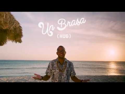 Learn Papiamento with Aruba local, Bruce: Un Brasa = Hug
