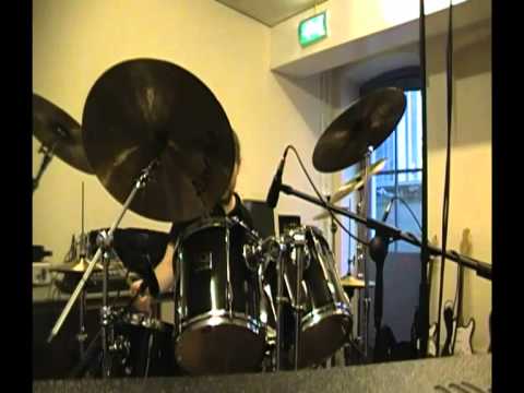 Drummer JS - DRUMS SERIE :  ostinatos/freestyle drumsolo