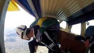 preview picture of video 'Paraquedismo - Precisão de aterragem em Proença-a-Nova'