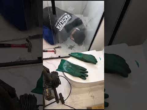Atenção: desentupimento com soda cáustica é perigoso!