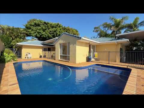 2 Dundee Drive, Banora Point, NSW 2486, 4 slaapkamers, 2 badkamers, House