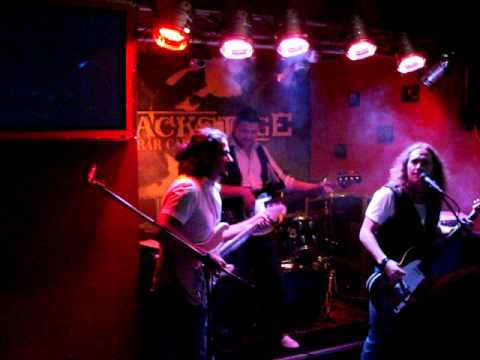 Thumbnail for "STATODOS QURO" en el BACKSTAGE Bar Café Rock by ENTRE