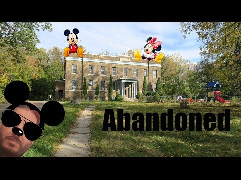(DISNEY!!!) Exploring the Disney Themed Abandoned Daycare Center