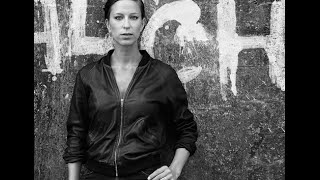 Mathilde Falch - Stikkende Savn