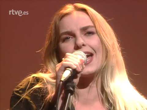 Sam Brown - Walking After Midnight (Live)