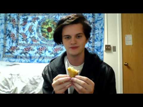 Sean McLaughlin Talks About Driverless Cars while Attempting to Eat a Very Hot Eggroll