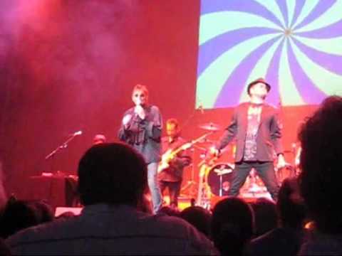 Mark Lindsay and Micky Dolenz - Stepping Stone