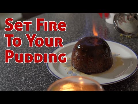 How to Set a CHRISTMAS PUDDING Alight (Safely!) PLUS Pudding for One 🎄