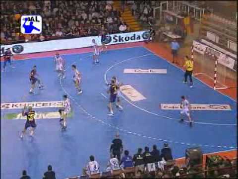 Reale Ademar 27 - F.C. Barcelona Borges 33