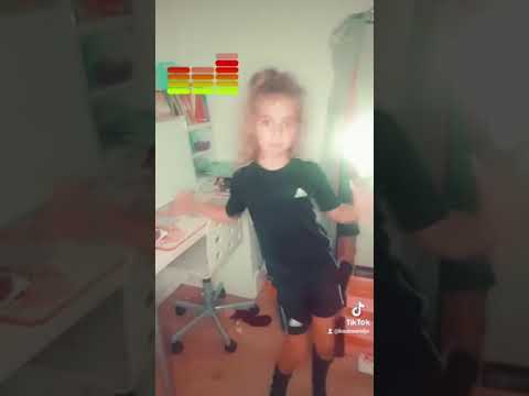 Nini gek aan het doen op Tiktok