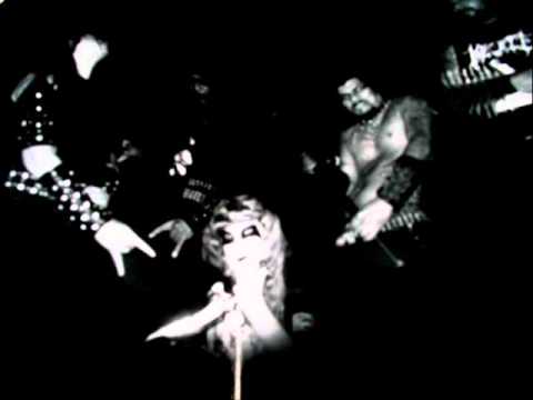 Mausoleum - Culto a Licantropia