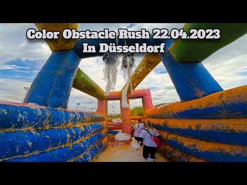 Color Obstacle Rush Hindernislauf mit Holy Powder in Düsseldorf 2023 auf der Galoprennbahn