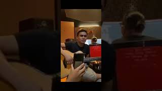 Download lagu Charly Van Houten Cover Lagu Tri Suaka (Aku Bukan Jodohnya) mp3 Download lagu Charly Van Houten Cover Lagu Tri Suaka (Aku Bukan Jodohnya) mp3