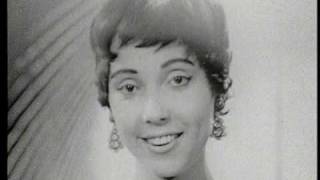 Corry Brokken sings &quot;Net Als Toen&quot;