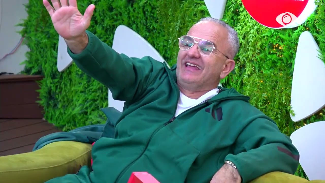 Kishte ndonje sorrë aty/ Artani i drejtohet banorëve teksa qëndrojnë në oborr