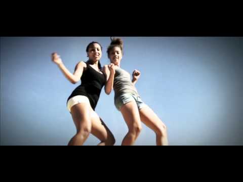 download lagu mp3 mp4 Gi Mig Et Smil, download lagu Gi Mig Et Smil gratis, unduh video klip Gi Mig Et Smil