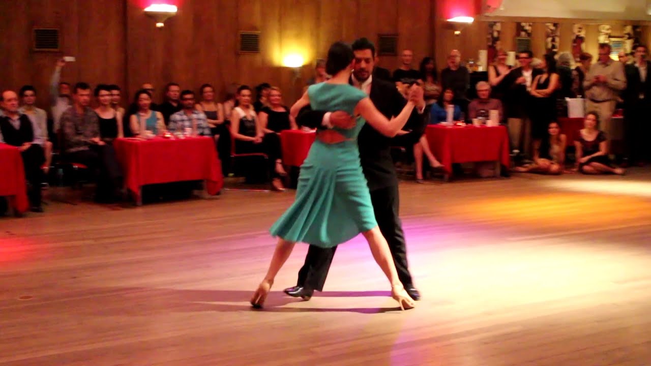 Adrian & Amanda Costa - Otra Noche