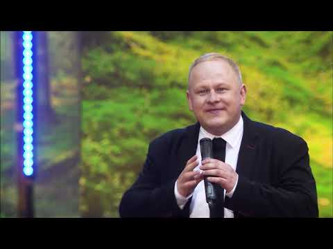 PA MĒNESS TILTU / Sandris Dubovs