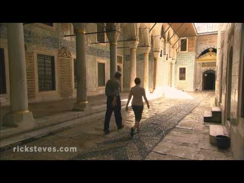 image-What is the Topkapi palace famous for?