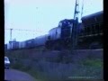 Trains in Borlänge in July 1996 Op 19-07-1996 waren we in Borlänge, waar we een korte stop maakten bij het rangeerterrein aldaar. De locatie was niet optimaal om te filmen, maar de beelden zijn wel bewaard gebleven.
In de opnames zien we een Rc (oranje), T44 406 met een werktrein en twee elektrische rangeerlocomotieven (ik denk Ue). On the 19th of Juli 1996 we were in Borlänge, where we made a short stop to film the yard there.
In this video we see a Rc, T44 406 and two Ue