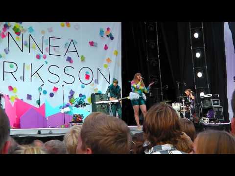 Linnéa Henriksson - Jag Vet Nåt Som Inte Du Vet at Marknadsplatsen Halmstad 2013