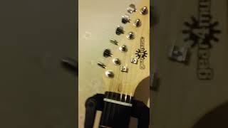 Video thumbnail for Guitar Wall Hanger - Hercules GSP39WB by MAKARAS MUSIC