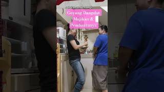 Download lagu Joget Dangdut Majikan & ART |TikTok: momikey | Pria Idaman (Purnama Dewi/Cipt. Rhoma Irama) #dance mp3 Download lagu Joget Dangdut Majikan & ART |TikTok: momikey | Pria Idaman (Purnama Dewi/Cipt. Rhoma Irama) #dance mp3