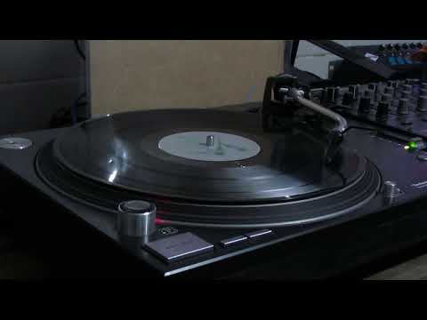 Bungle Feat. Darrison - Just a Little Bit Closer