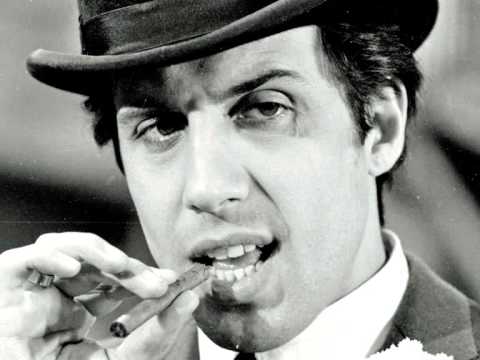 download lagu mp3 mp4 Celentano La Maestra Mi Picchiava, download lagu Celentano La Maestra Mi Picchiava gratis, unduh video klip Celentano La Maestra Mi Picchiava