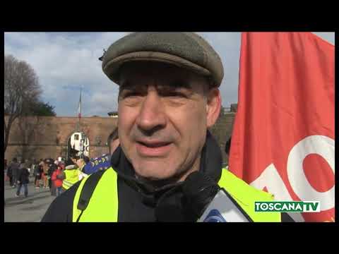 2019-01-09 FIRENZE - PROTESTA AUTISTI ATAF A PITTI CON COLLEZIONE DISSERVIZI