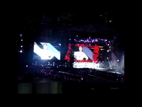 Fancam 121123 f(x) - Jet at SMTOWN Live World Tour III in Singapore