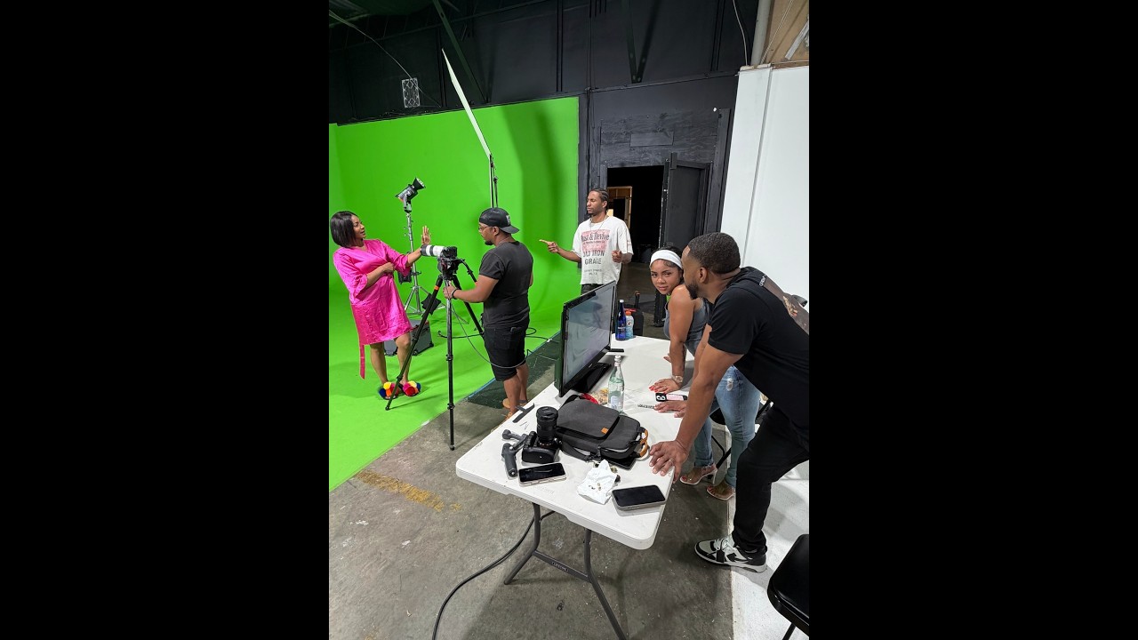 Tre POPS UP on Ernestine’s video shoot and embarrasses her in front of Chase!
