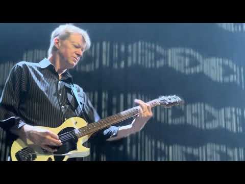 Falling Apart (right Now) - WILCO live@TivoliVredenburg Utrecht 27-8-2023