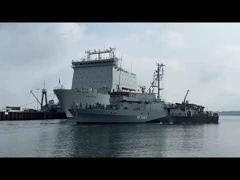 M 1061 ROTTWEIL Minentaucher-Einsatzboot verlässt Marinestützpunkt Kiel