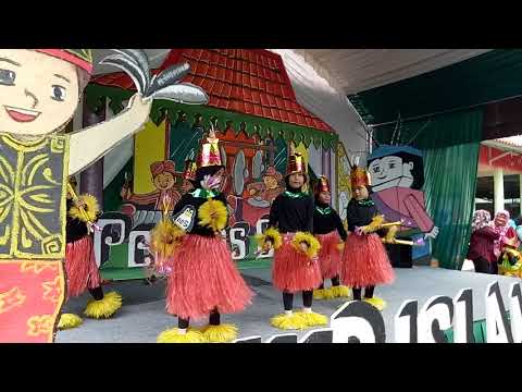 Adik asti latihan berani nari