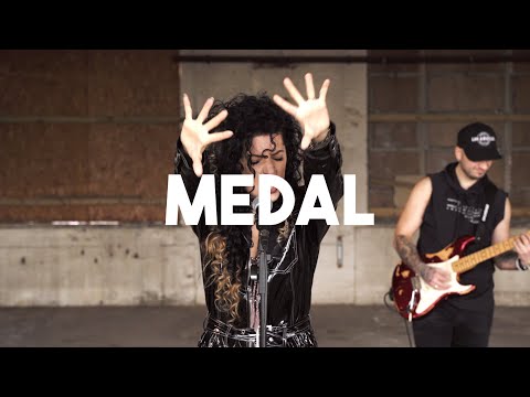 Izzy T - Medal (Wurd Session)