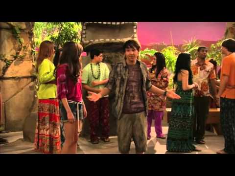 Pair of Kings: Brady Asks Mikayla Out (Good King Hunting)