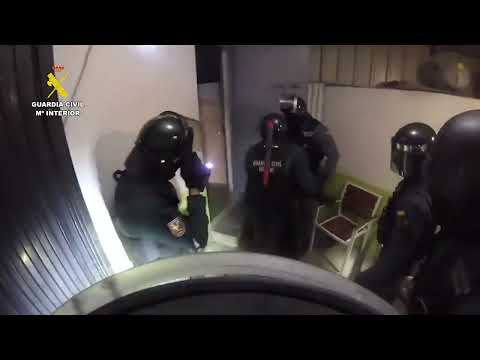 Irrumpen en siete búnkers dedicados a la producción, venta y consumo de drogas en La Cañada Real