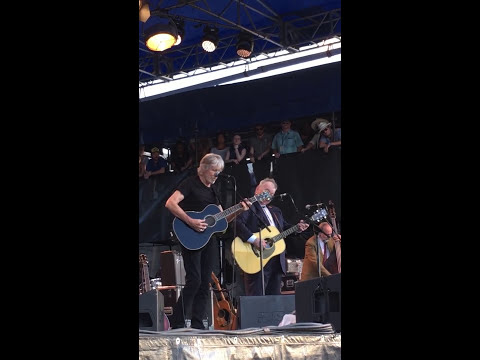 Roger Waters surprise appearance with John Prine @ Newport Folk Festival 2017
