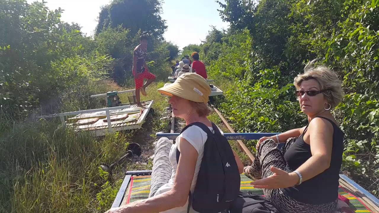 Train de bambou à Battambang thumbnail