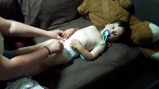 Download lagu Bébé Jason diaper change mp3 Download lagu Bébé Jason diaper change mp3