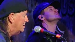 Download lagu Firehouse 'Love Of A Lifetime' (Live in St Louis, MO 10/3/2025) mp3