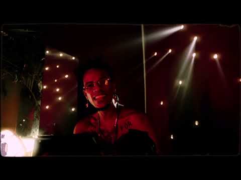 La Ciento Dos - Chestthar Downs, @ianescobarh x @djdever (Oficial Video)