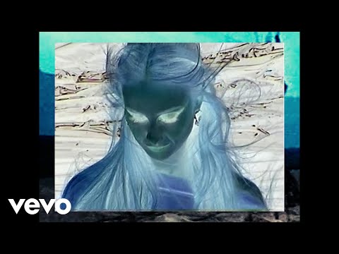 Vera Blue - Go Lucky (Official Visualiser)