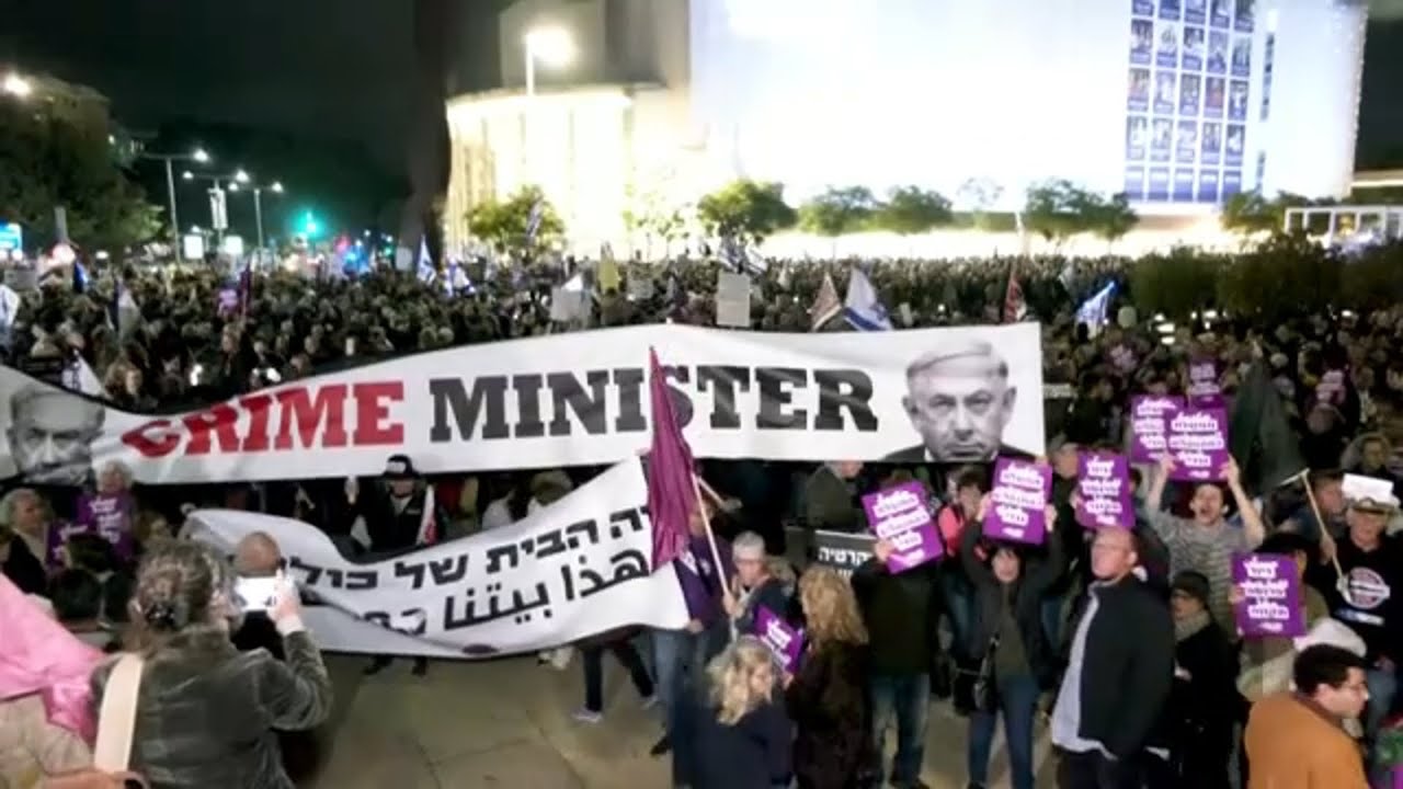 Thousands of Israelis rally in Tel Aviv against Netanyahu's government