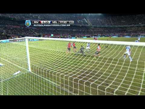 Atajada de Chichizola. River 1 - Vélez 0. Fecha 15. Torneo Final 2014. FPT