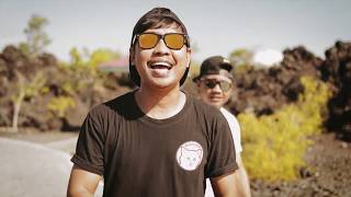 Download lagu Choky Umasangadji ft Alan Darmawan - Nona Baju Merah 2019 mp3