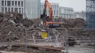 preview picture of video 'Rochdale bus station being demolished by Connel Brothers.'