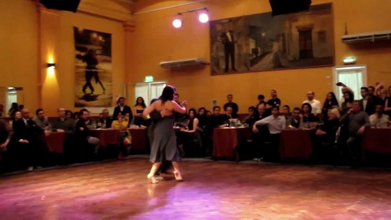 Facundo de la Cruz y Paola Sanz 4/4 - Que Importa (J. Darienzo) Salon Canning