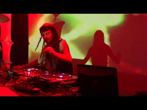 Myrah @ The Magic Land // Hard Club